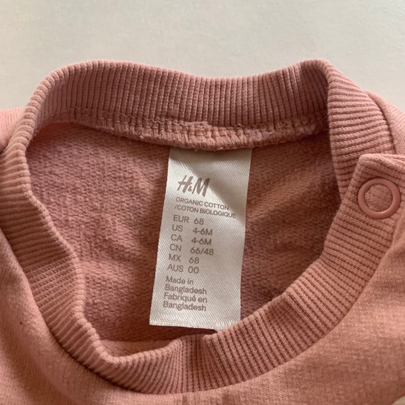 H&M Sweater - Picture 2 of 2